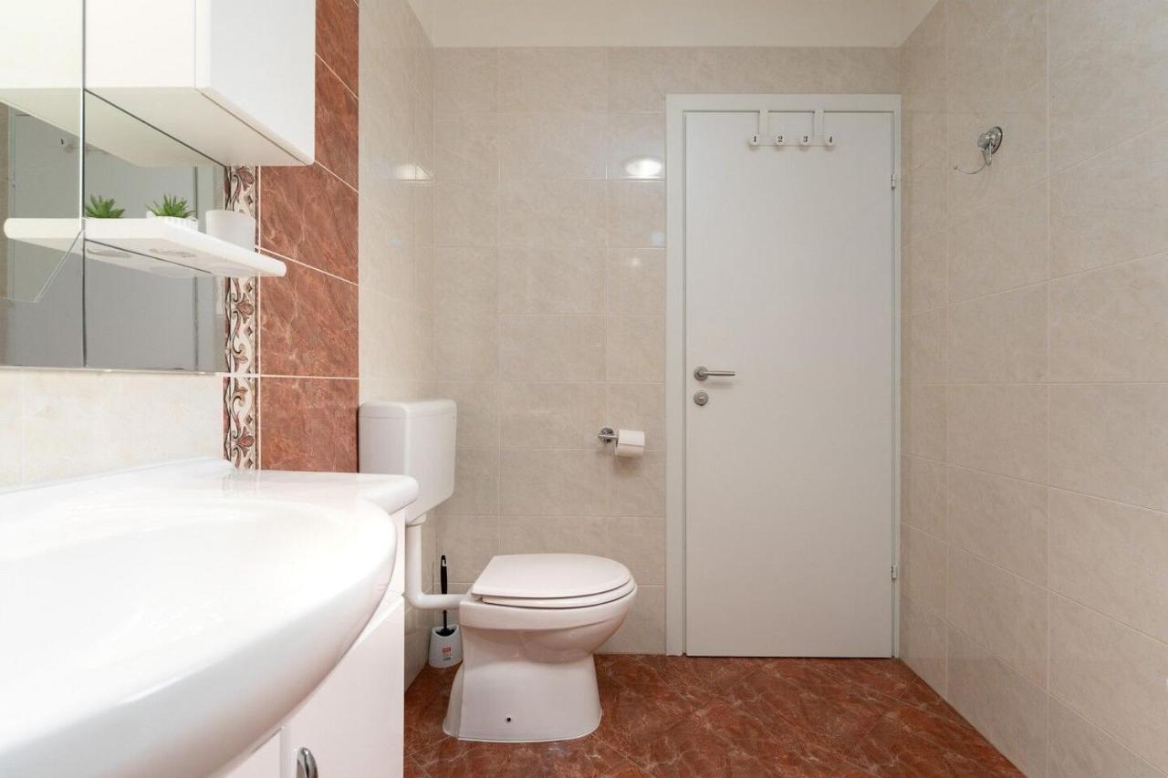 App Dinora Apartment *